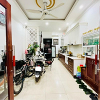 Bán Nhà Lạc Long Quân - Tây Hồdiện Tích31/35M2 X 5 Tầngmặt Tiền4M. Gía 7.5 Tỷ Có Tl. Liên Hệ: 0968.963.803