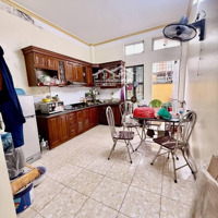 [Hiếm] Bán Nhà Đông Ngạc Dân Xây 4 Tầng 44M2 Trước Nhà Thoáng, Kinh Doanh Thoải Mái, Giá Bán 8.1 Tỷ
