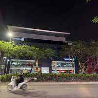 Hoa Hậu Mặt Phố Nguyễn Văn Cừ, 2 Mặt Tiền Trước Sau, Vị Trí Đẹp Nhất Phố,Diện Tích70M2Mặt Tiền5M Hậu 5M