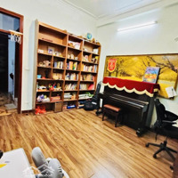 Bán Nhà Đường Láng - Lõi Đống Đa -Tặng Nội Thất - Nhà Dân Xây Chắc -Gần Oto- 44M 4 Tầng 10.5 Tỷ