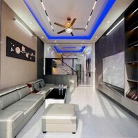 Nhà lầu xây mới 3 phòng ngủ, hẻm 65 đường Lê Hồng Phong