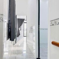 Nhà lầu xây mới 3 phòng ngủ, hẻm 65 đường Lê Hồng Phong