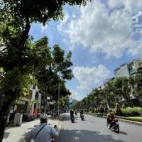 Bán tòa nhà trung tâm Phú Nhuận - 8 tầng. HĐT 320tr giá 82 tỷ