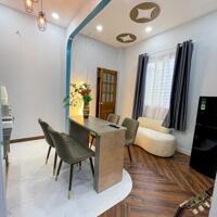  CĂN HỘ 2PN BAN CÔNG FULL NT QUẬN 10