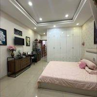 Bán Nhàhẽm Xe Hơi4 Tầng 123M2, Full Nội Thất Cao Cấp, Ngay Kdc Hồng Long, Kđt Vạn Phúc, Hiệp Bình Phước.