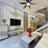 Nhà Mới Đẹp, Đủ Công Năng 4 Phòng Ngủ, Xách Vali Vào Ở Ngay - Quận Gò Vấp