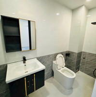 Bán Nhà Hai Mặt Tiền Đường Tô Hiến Thành Phường 15 Quận 10 (Dt 5,5X20M) 6 Tầng Tiện Ở Liền