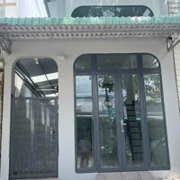 Nhà nhỏ mới đẹp gần đại học Y Dược