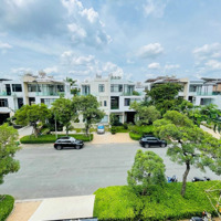 Nắm Chính Chủ Cần Bán Biệt Thự Song Lập Và Biệt Thự Đơn Lập Tại Lucasta Villa. Liên Hệ: 0909121556