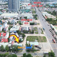 Góc 2 Mặt Tiền Khu Dự Án Ngay Vincom Dĩ An Ngã Tư 550 , Cách 10M Là Trụ Sở Ngân Hàng Vcb