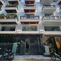 Nhà Phố Hiện Đại - Full Nội Thất Cao Cấp - Giá Siêu Ưu Đãi Cho Nhà Đầu Tư