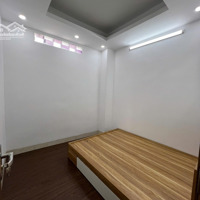 Chung Cư Nguyễn Trãi, Hàng Xóm Royal, 50M 2N1Vs, Chỉ 1.6 Tỷ