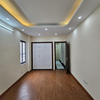 Bà Chị Em Chính Chủ Cần Bán Gấp Nhà Phố Cổ Ngọc Lâm -37M2X5T - Vị Trí Trung Tâm - Nhà Mới Về Ở Luôn