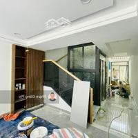 Nhà Có Thang Máy - Sát Mặt Tiền - Ô Tô Ngủ Trong Nhà - Gần Dương Quảng Hàm, City Land - 5 Tầng Mới.