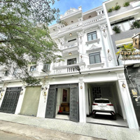 Nhà Phố Tân Cổ Điển - 6.7X12M - Kdc Green Riverside, Nhà Bè