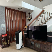 Kẹt Ngân Hàng Chủ Bán Gấp Biệt Thự Sân Vườn Đặng Thùy Trâm.diện Tích10X20M, Đúc 3 Tầng, Chỉ 28 Tỷ Tl