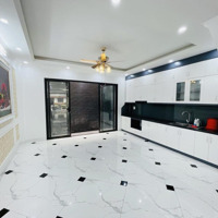 Nóng Hổi! Phân Lô Nguyễn Chí Thanh, Ngõ Thông Ô Tô Dừng Đỗ, Mặt Tiền Kd Đỉnh, 62M2.7T, Thang Máy.