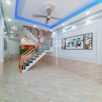 Bán Nhà 1 Trệt 2 Lầu Buôn Bán Nhỏ Gần Chợ Dĩ An , Dĩ An , Bình Dương
