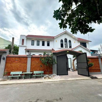 Siêu Phẩm Biệt Thự Sân Vườn 375M2 - Khu Phân Lô Hiện Đại - Ngay Ngã 4 Thủ Đức Liên Hệ: 0918042143