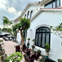 Siêu Phẩm Biệt Thự Sân Vườn 375M2 - Khu Phân Lô Hiện Đại - Ngay Ngã 4 Thủ Đức Liên Hệ: 0918042143
