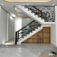 Bán Gấp Nhà 1 Trệt 1 Lầu Sân Xe Hơi Sổ Riêng Thổ Cư 100%, Gần Cổng Sau Văn Miếu Trấn Biên