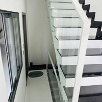 Hiếm Ngôi Nhà Đẹp Giá Rẻ Nội Thất Xịn Dọn Vào Ở Ngay Chỉ Gần 4 Tỷ Cách Biển Chỉ 1Km Tại Nha Trang