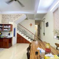 Cho thuê nhà đẹp có gác, gần chợ Trảng Dài chỉ 5tr/tháng