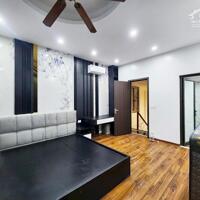 Bán nhà mặt phố Đê La Thành 38m2 sau quy hoạch sẽ là 4 làn đường 13.5 tỷ