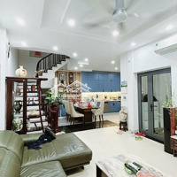 Duy Nhất! Phân Lô Thái Hà 2 Thoáng, Ô Tô Tránh, Chạy Vòng Quanh, Gara, Kinh Doanh, 62M2.5 Tầng.