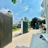 Căn Góc Biệt Thự Mặt Tiền Lư Giang/ Nha Trang