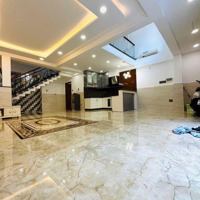 Nhà 5 Tầng-Hxh- Giáp Q10-Dt:[7X9M]-Nhỉnh 11 Tỷ-Tl.