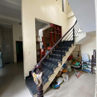 Chủ Đi Nước Ngoài Cần Bán Gấp, Mặt Tiền Xóm Bắp- Trung Chánh
