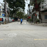 Bán Nhà Đức Giang Dân Xây 4 Tầng Ngõ Ô Tô 7 Chỗ Hai Mặt Thoáng Oto Vào Nhà