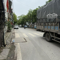 Bán Nhà Đức Giang Dân Xây 4 Tầng Ngõ Ô Tô 7 Chỗ Hai Mặt Thoáng Oto Vào Nhà