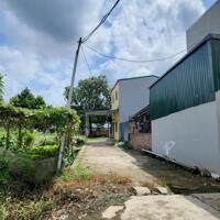 Bán lô 40m2 đất Kim Hoa - Mê Linh , vị trí Hoa Hậu . Oto đỗ cửa , giáp VD 4 thủ đô