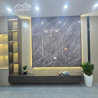 Bán Gấp Nhà Hàng Bột - Đống Đa -Diện Tích46/52 M2 - 4 Ngủ - 2 Thoáng - Ô Tô Cách 20M - Sổ Nở Hậu