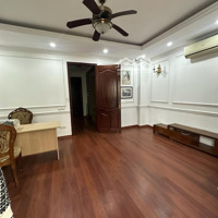 Nguyễn Khang Tòa 7 Tầng Thang Máy