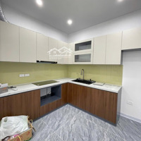 Bán Gấp Nhà Phố Pháo Đài Láng Đống Đa -Diện Tích40M2 X 4 Tầng - Giá Bán 8 Tỷ - Ngõ Ô Tô Tránh - Ở Ngay