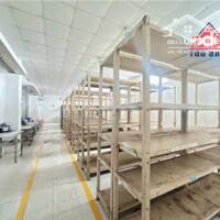 Cho thuê nhà xưởng 1ha góc 2 mặt tiền Khu Công Nghiệp Bình Dương, giá thuê 900tr/tháng.