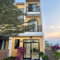 Chính Chủ Cần Bán Nhà 3 Tầng Hội An - Mặt Sông View Hồ Bơi - Cho Thuê Từ 25 Triệuiệu/Tháng. Liên Hệ:0901166677