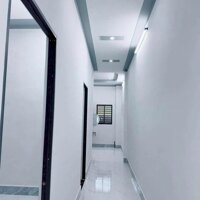 chủ kẹt tiền cần bán nhà ngay trung tâm hóc môn giá chỉ 980