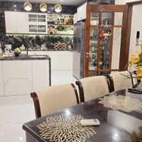 Nhà 125M 8T, 1Mặt Ô Tô Tránh, 1 Mặt View Công Viên, 3 Mặt Thoáng,Mặt Tiền23M, Phố Nguyễn Khánh Toàn, Cg