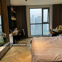 Chính Chủ Bán Penthouse Duplex 235M2, 5 Phòng Ngủ3Vs, Full Đồ Đẹp, Chung Cư Starlake Tây Hồ. Giá Bán 37.5 Tỷ
