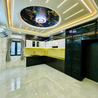 Cần Bán Nhà Q12 , 4X16 , Nhà Đẹp , 1 Trệt 3 Lầu , Giá Bán 7Tỷ 5 Thương Lượng , Liên Hệ: 0775357218