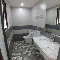 Bán Nhà Mặt Tiền Ngay Trần Nhật Duật Q1 -Diện Tích4X16 Xd 4 Tầng Sân Thượng- Giá Bán 24 Tỷ.