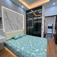 Bán nhà Thịnh Hào mặt ngõ thông gần phố nhà đẹp lô góc 2 thoáng ,nội thất xịn 35m giá 7.6 tỷ .