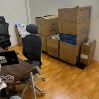 Nhà Đường Trần Bình Trọng 2 Phòng Ngủ, 2 Toilet, Hẻm An Ninh, Vào Ở Ngay