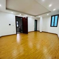 Đường Láng, Lô Góc, Oto Vào Nhà, 6 Tầng Tm, Ở Sướng. 45M2,Mặt Tiền6M. Chỉ 13.9 Tỷ!