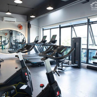 Chủ Gửi Bán Nhanh Nhà Mặt Tiền Đối Diện Công Viên Đang Kinh Doanh