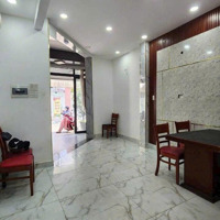Cho Thuê Nhà Đường Nguyễn Trãi, 5 Phòng Ngủ, Hẻm Xe Hơi, Nội Thất Cơ Bản